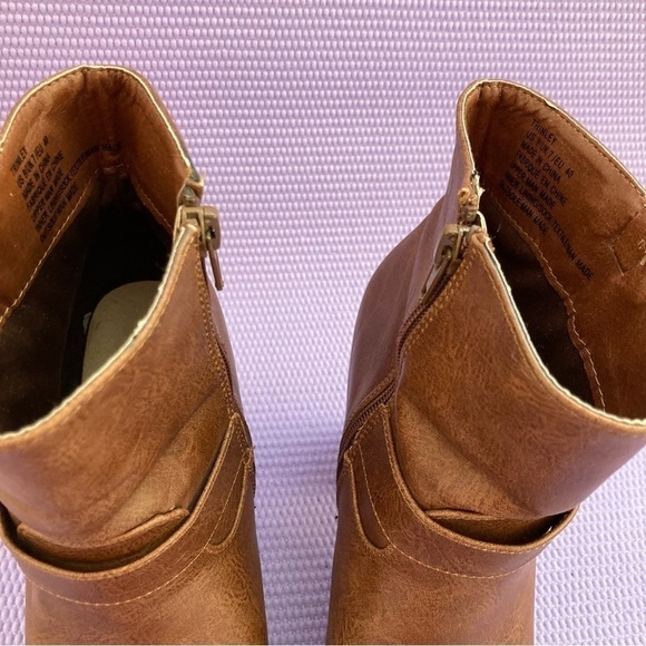 JustFab Trinley Buckle Detail Booties Size 9 Brown - Picture 3 of 9